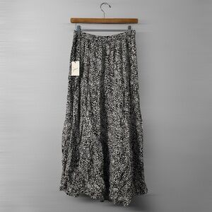 New Japna Black and White A-Line Skirt Medium